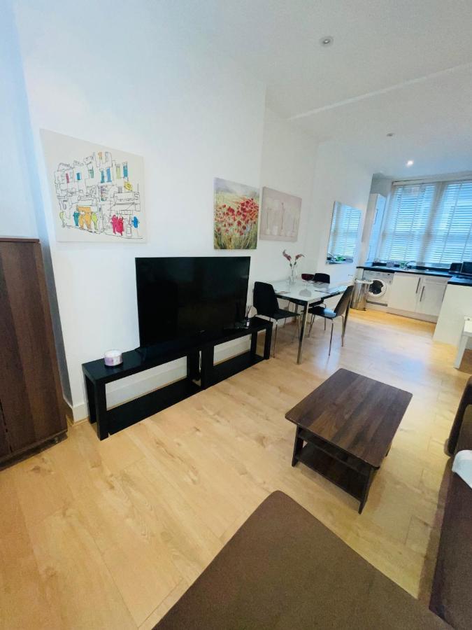 Amazing 2 Bedroom Apartment London Exteriör bild